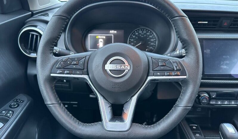 
								2024 Nissan Kicks SV full									