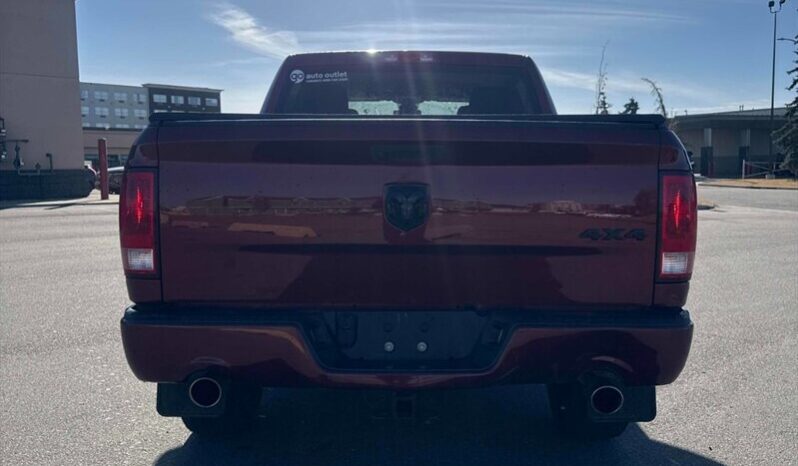 
								2021 Ram 1500 Express Crew Cab 4×4 5.7L Hemi full									