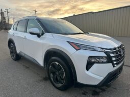 
										024 Nissan Rogue SV Premium AWD Moonroof full									