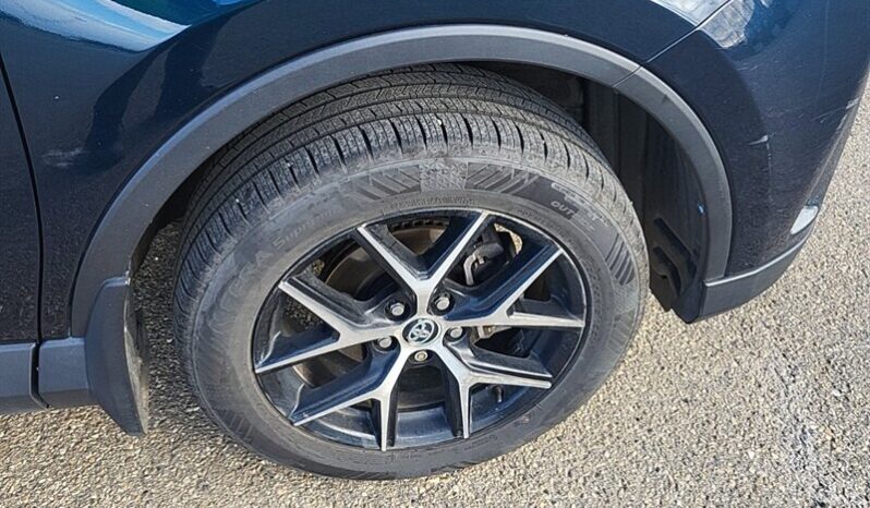 
								2018 Toyota Rav 4 SE AWD full									