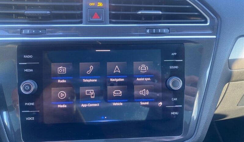 
								2024 Volkswagen Tiguan 2.0T Comfortline 4Motion Leather Sunroof AWD full									