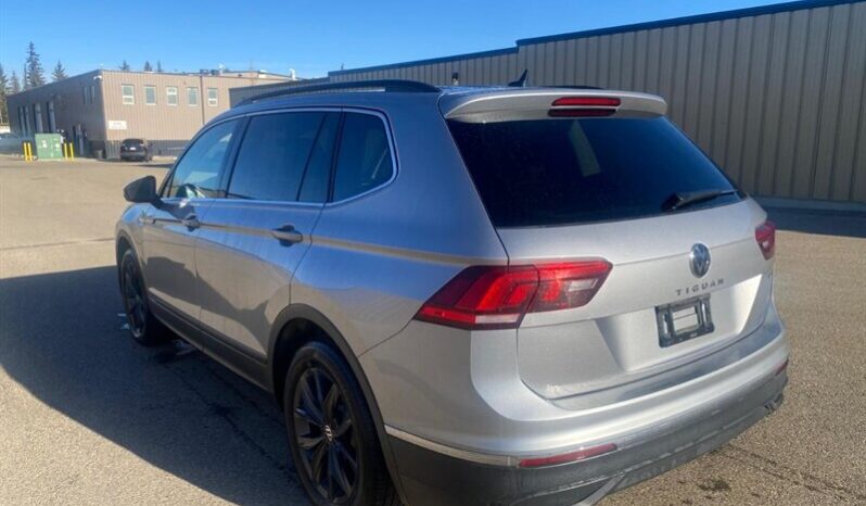 
								2024 Volkswagen Tiguan 2.0T Comfortline 4Motion Leather Sunroof AWD full									