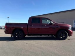 
										2021 Ram 1500 Express Crew Cab 4×4 5.7L Hemi full									