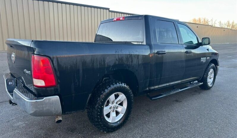 
								2022 Ram 1500 SLT Crew Cab 4×4 5.7L Hemi full									