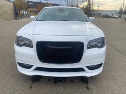
										2023 Chrysler 300 Touring L full									