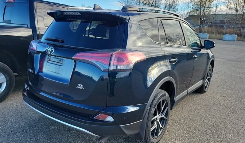 
								2018 Toyota Rav 4 SE AWD full									