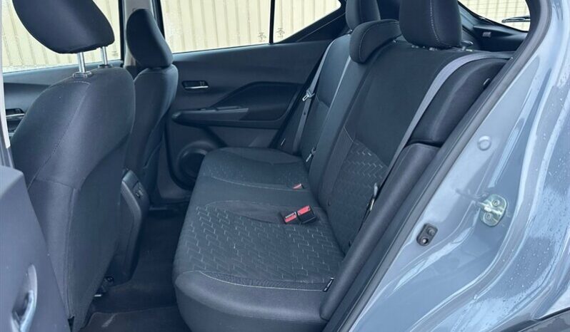 
								2024 Nissan Kicks SV full									