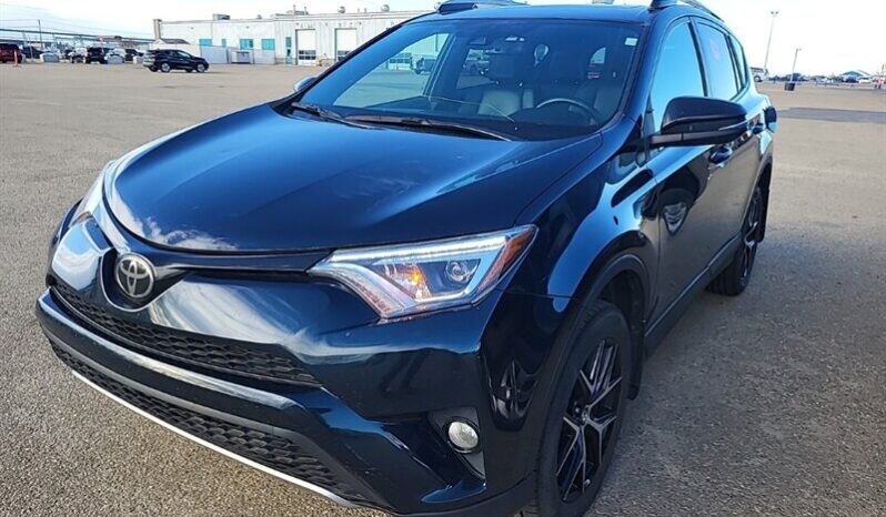 
								2018 Toyota Rav 4 SE AWD full									