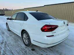 
										2018 Volkswagen Passat 2.0T S full									