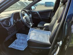 
										2018 Toyota Rav 4 SE AWD full									