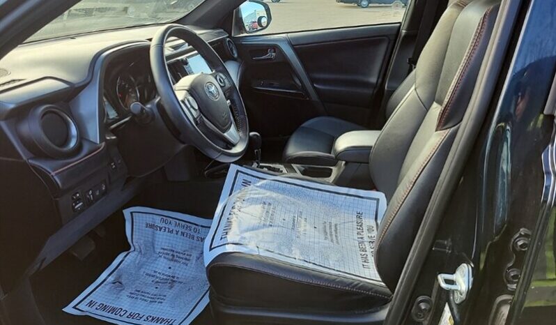 
								2018 Toyota Rav 4 SE AWD full									