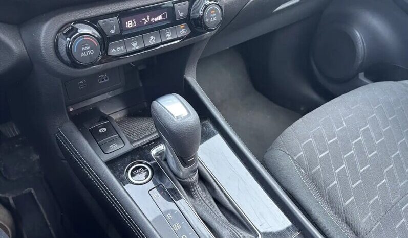 
								2024 Nissan Kicks SV full									