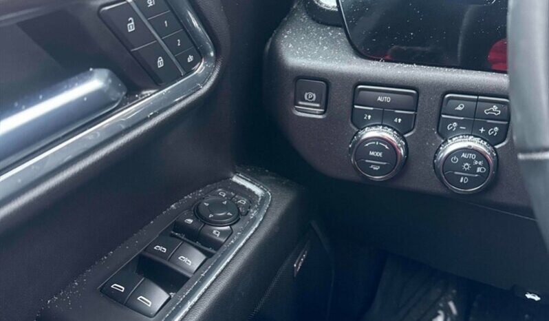 
								2024 GMC Sierra 1500 SLT Crew Cab 4×4 5.3L full									