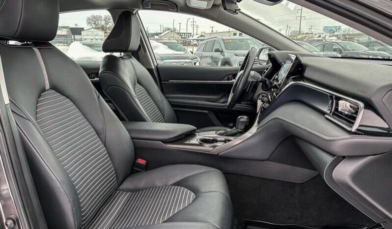 
								2024 Toyota Camry SE Upgrade full									