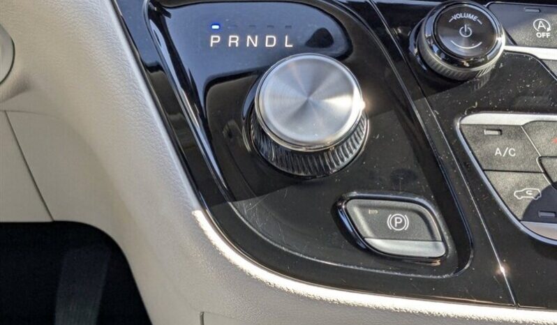 
								2024 Dodge Grand Caravan SXT full									