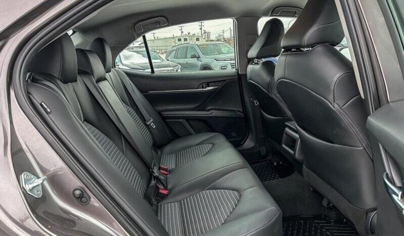 
								2024 Toyota Camry SE Upgrade full									