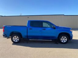 
										2022 Chevrolet Silverado 1500 Custom Crew Cab 4×4 full									