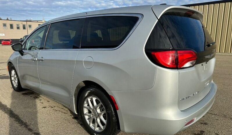 
								2024 Dodge Grand Caravan SXT full									