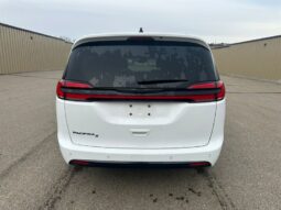 
										2024 Chrysler Pacifica Touring L Sunroof S Package full									