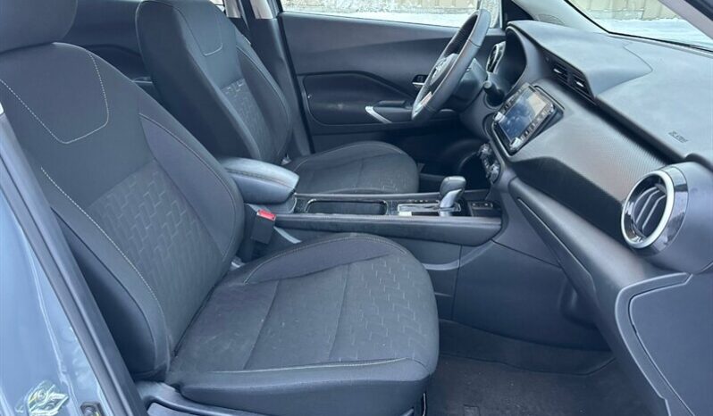 
								2024 Nissan Kicks SV full									