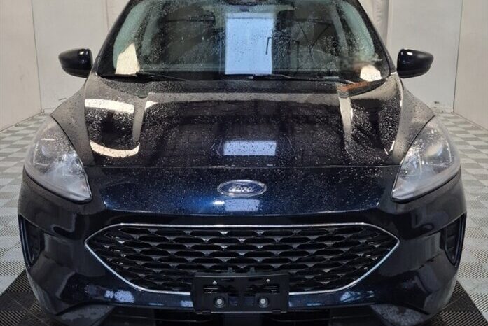 
								2021 Ford Escape SE AWD full									