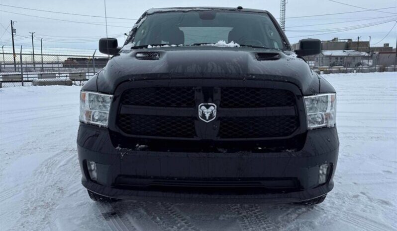 
								2023 Ram 1500 Express Crew Cab 4×4 full									