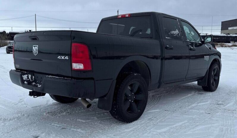 
								2023 Ram 1500 Express Crew Cab 4×4 full									