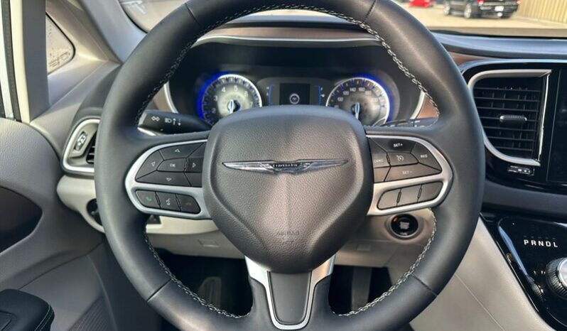 
								2024 Dodge Grand Caravan SXT full									