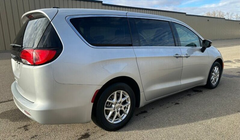 
								2024 Dodge Grand Caravan SXT full									