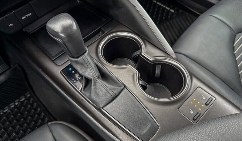 
								2024 Toyota Camry SE Upgrade full									