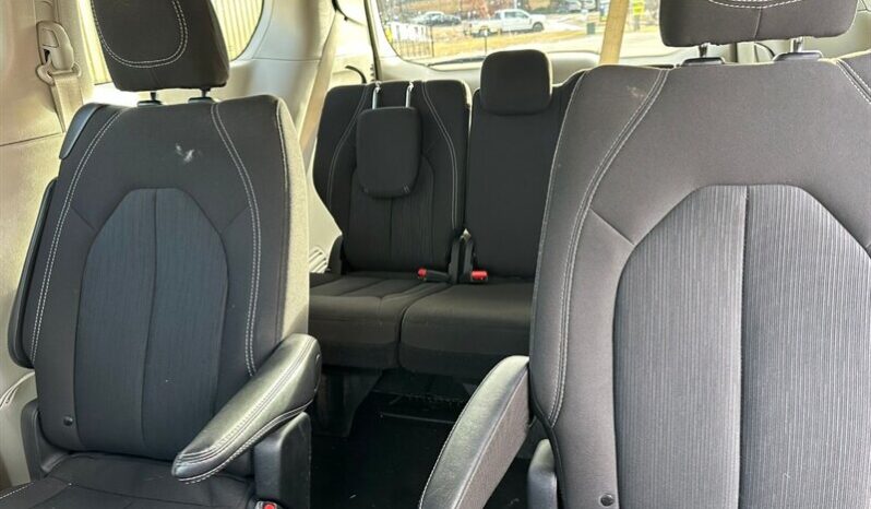 
								2024 Dodge Grand Caravan SXT full									