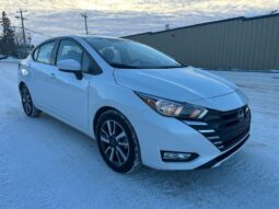 
										2024 Nissan Versa SV full									