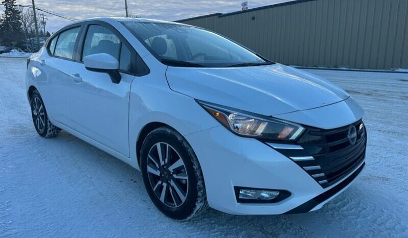 
								2024 Nissan Versa SV full									