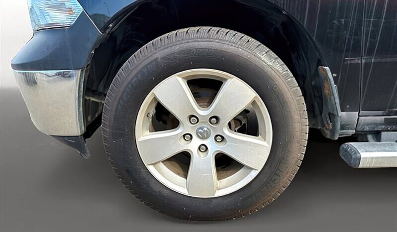 
								2017 Ram 1500 ST Crew Cab 5.7L Hemi 4×4 full									