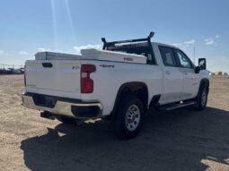 
										2023 Chevrolet Silverado 2500 LT Crew Cab 4×4 full									