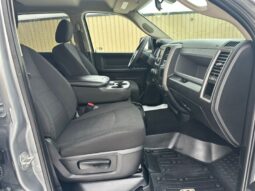 
										2020 Ram 1500 Express Crew Cab 4×4 5.7L Hemi full									