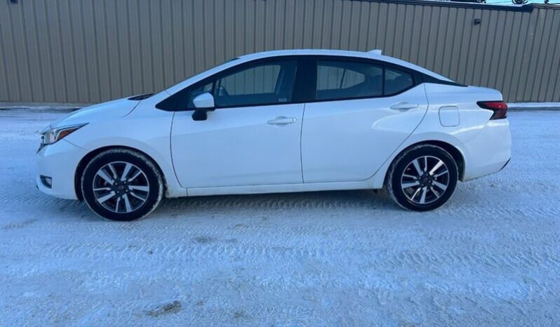 
								2024 Nissan Versa SV full									