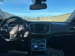 
										2016 Chrysler 200 Limited Sunroof Nav full									