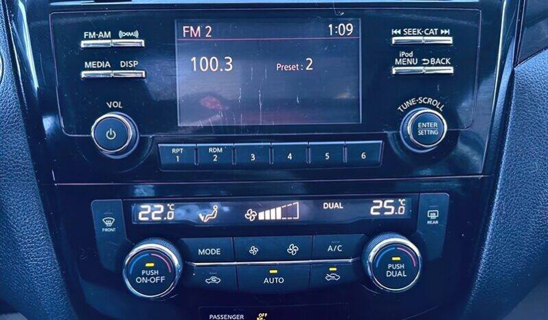 
								2018 Nissan Qashqai SV Moonroof full									