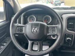 
										2020 Ram 1500 Express Crew Cab 4×4 5.7L Hemi full									