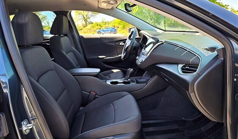 
								2020 Chevrolet Malibu RS full									