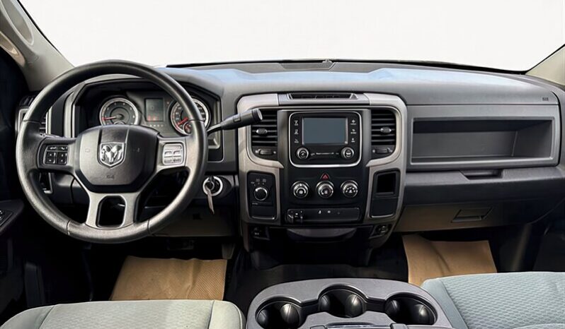 
								2017 Ram 1500 ST Crew Cab 5.7L Hemi 4×4 full									