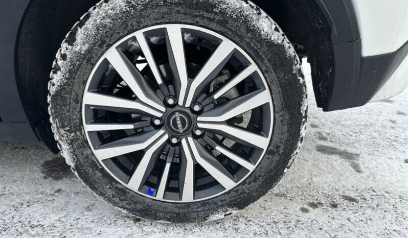 
								2024 Nissan Kicks SV full									