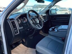 
										2019 Ram 1500 SXT Crew Cab 4×4 5.7L Hemi full									
