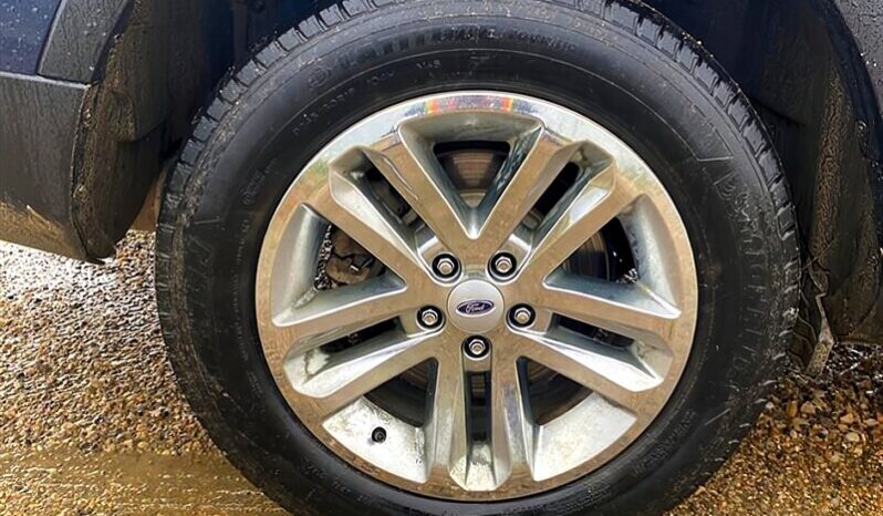 
								2017 Ford Explorer XLT 4×4 full									