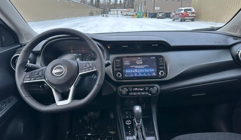 
								2024 Nissan Kicks SV full									