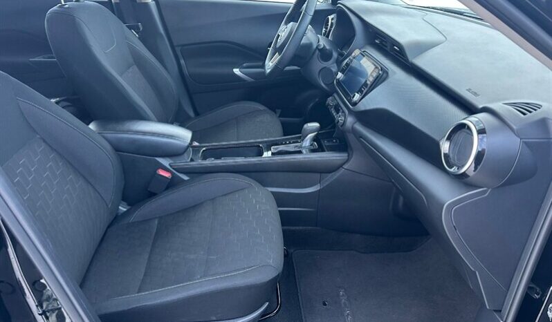 
								2024 Nissan Kicks SV full									