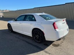 
										2023 Chrysler 300S full									