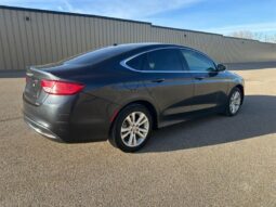 
										2016 Chrysler 200 Limited Sunroof Nav full									