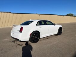 
										2023 Chrysler 300S full									